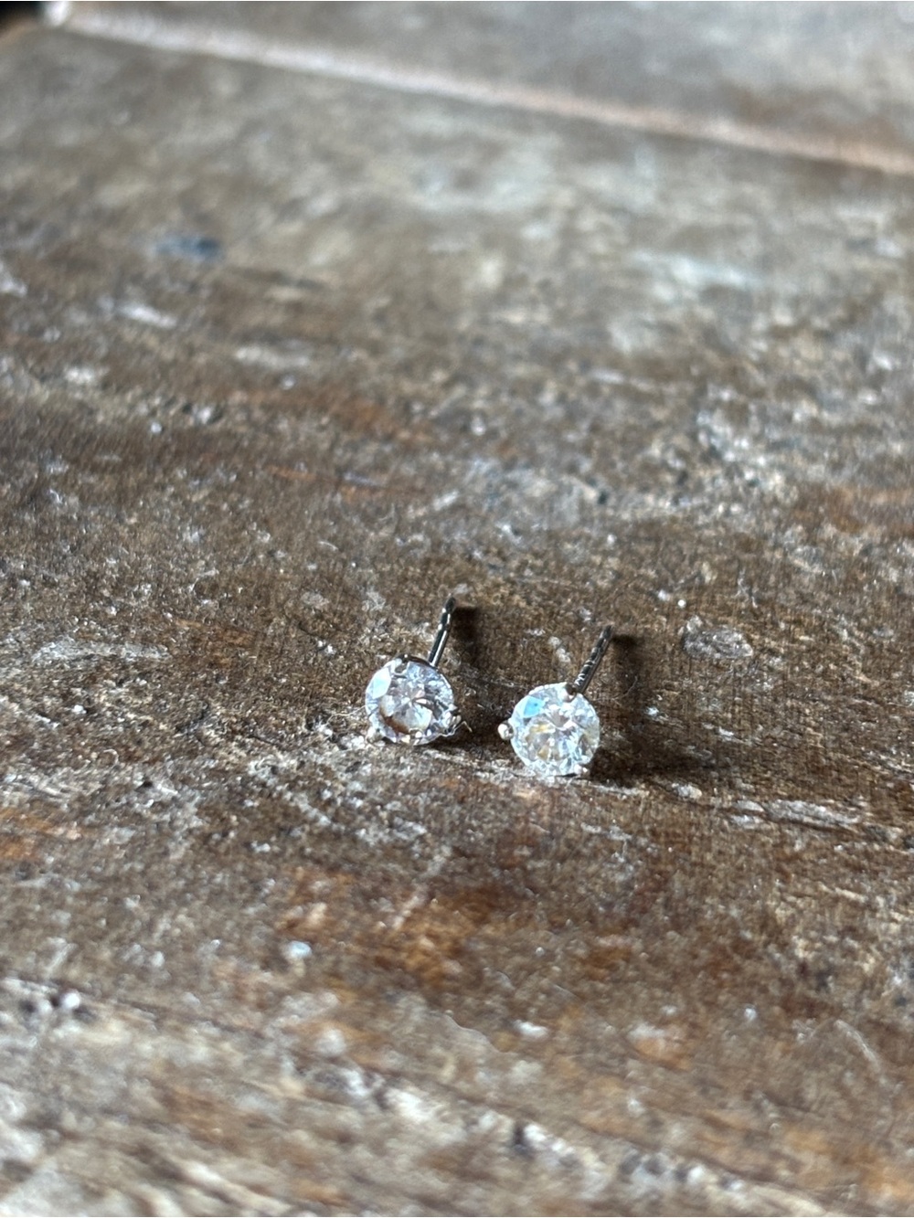14k Diamond Stud Earrings - Sparkling White Gold Solitaire